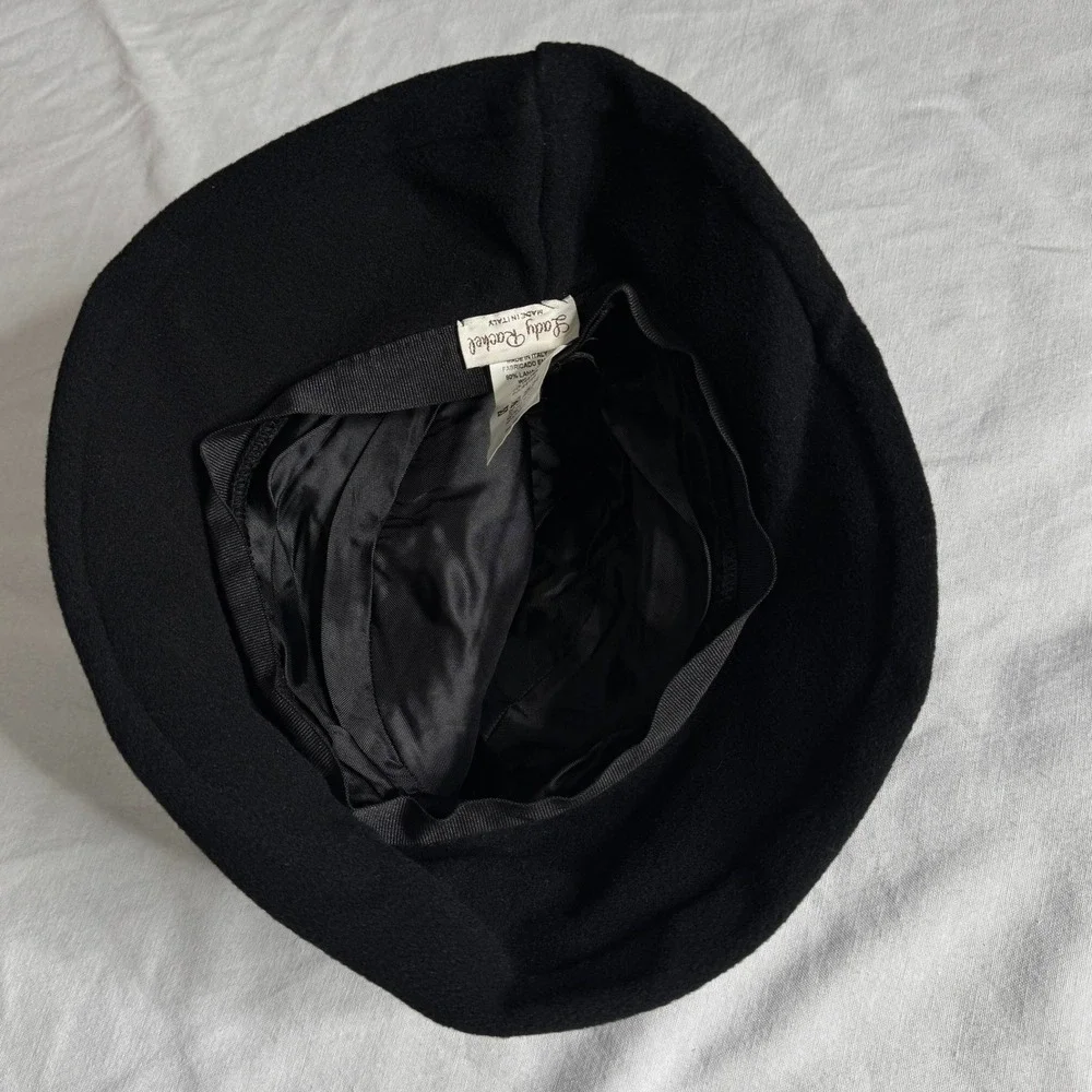 Vintage Lady Rachel Black Wool Blend‎ Cloche Hat Made in Italy Tiered Pleated